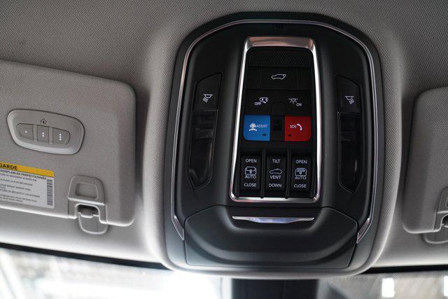 Photo of 2021 Bright White Clearcoat Jeep Grand Cherokee L