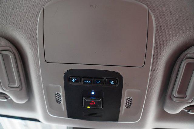 Photo of 2023 Ice Cap Toyota Camry