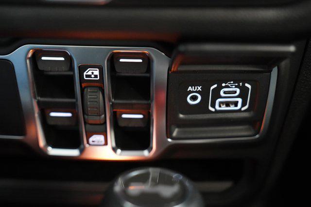 Photo of 2025 Black Clearcoat Jeep Wrangler