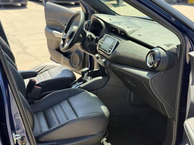 Photo of 2020 Blue Nissan Kicks