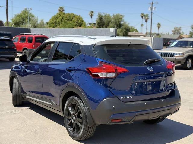 Photo of 2020 Blue Nissan Kicks