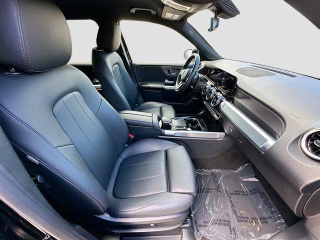 Photo of 2023 Black Mercedes-Benz GLB 250
