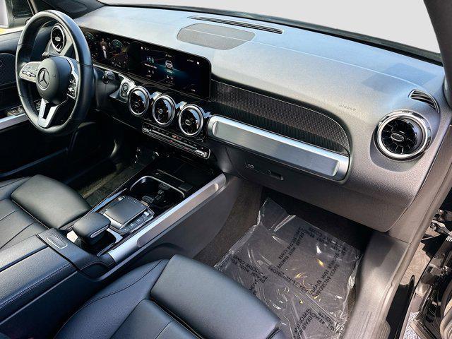 Photo of 2023 Black Mercedes-Benz GLB 250