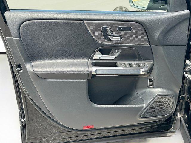 Photo of 2023 Black Mercedes-Benz GLB 250