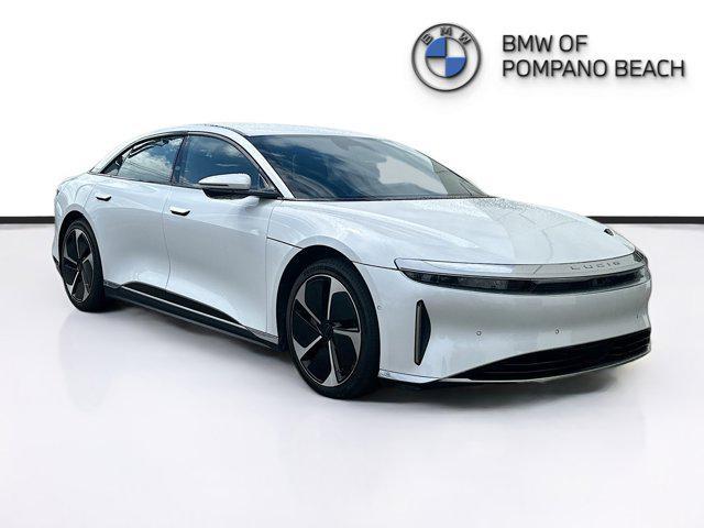 Photo of 2023 Stellar White Metallic Lucid Air