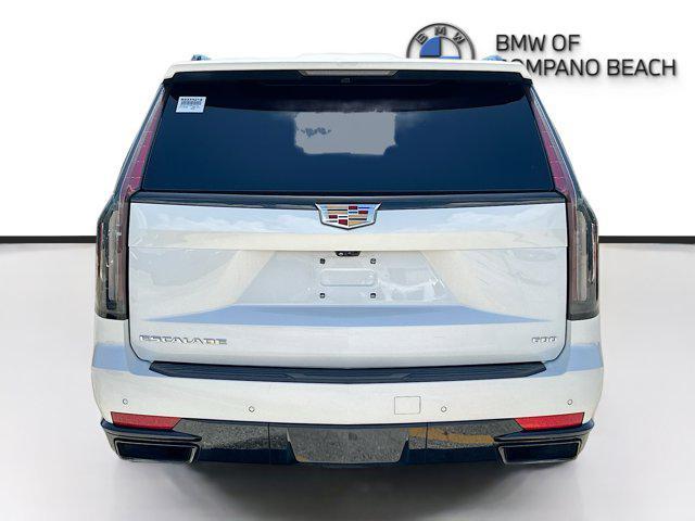 Photo of 2021 Crystal White Tricoat Cadillac Escalade