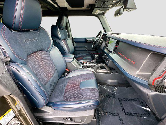 Photo of 2024 Shelter Green Metallic Ford Bronco
