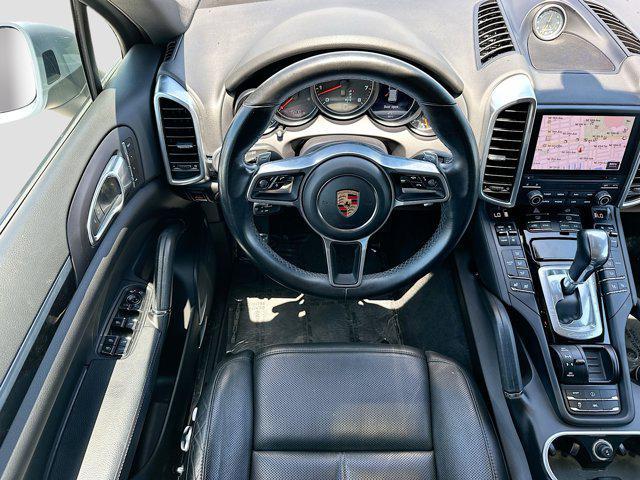 Photo of 2018 Black Porsche Cayenne