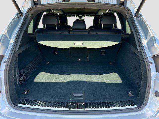 Photo of 2018 Black Porsche Cayenne