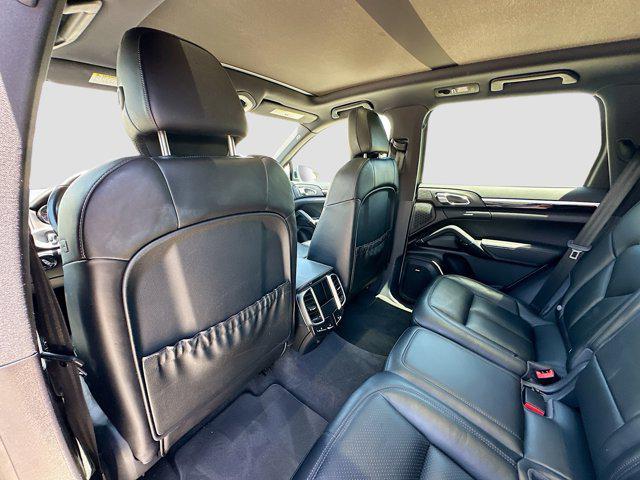 Photo of 2018 Black Porsche Cayenne