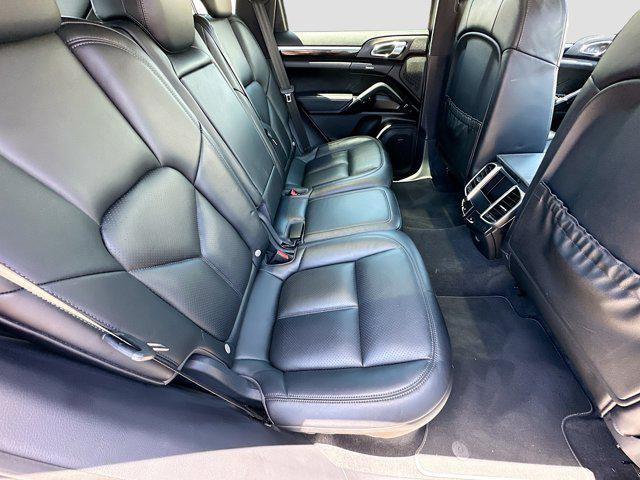 Photo of 2018 Black Porsche Cayenne
