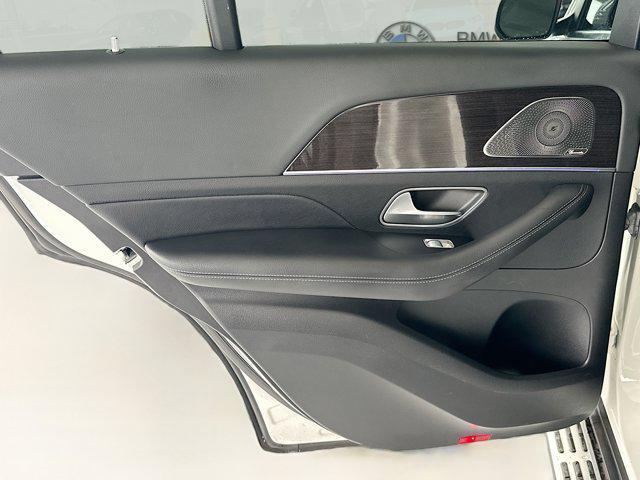 Photo of 2022 White Mercedes-Benz GLE 350