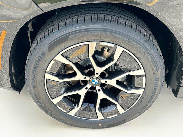 Photo of 2025 Black Sapphire Metallic BMW X3