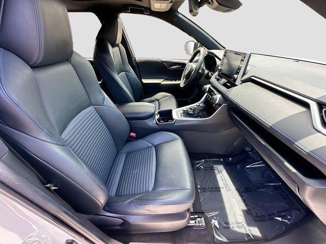 Photo of 2022 Blizzard Pearl Toyota RAV4 Hybrid