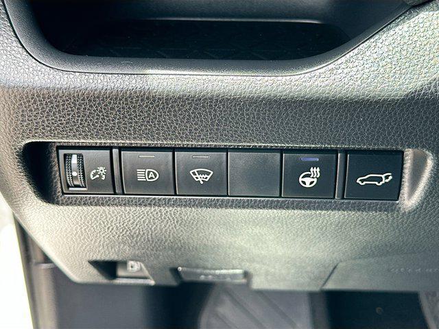 Photo of 2022 Blizzard Pearl Toyota RAV4 Hybrid