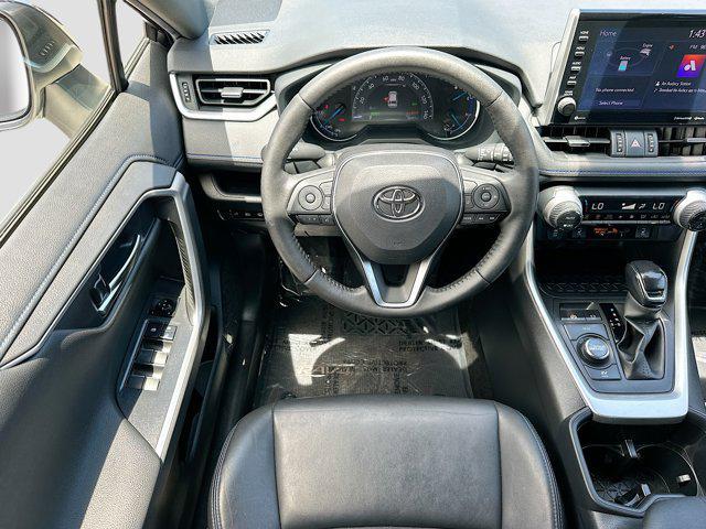 Photo of 2022 Blizzard Pearl Toyota RAV4 Hybrid
