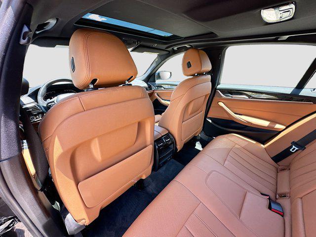 Photo of 2022 Dark Graphite Metallic BMW 540