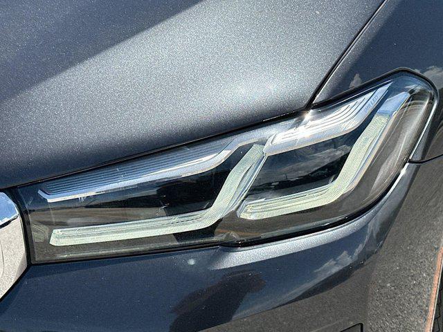Photo of 2022 Dark Graphite Metallic BMW 540