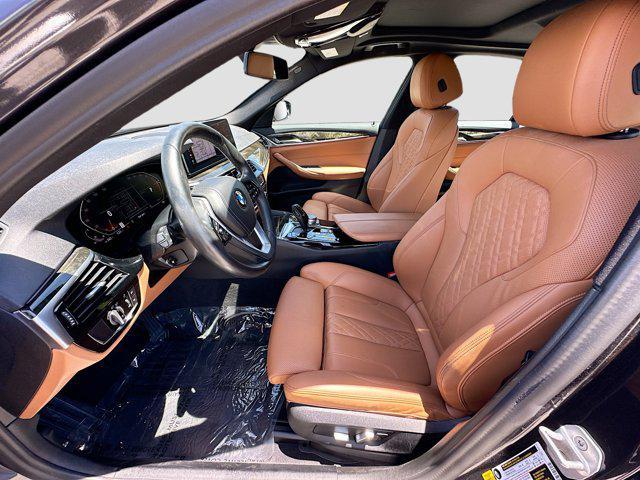 Photo of 2022 Dark Graphite Metallic BMW 540