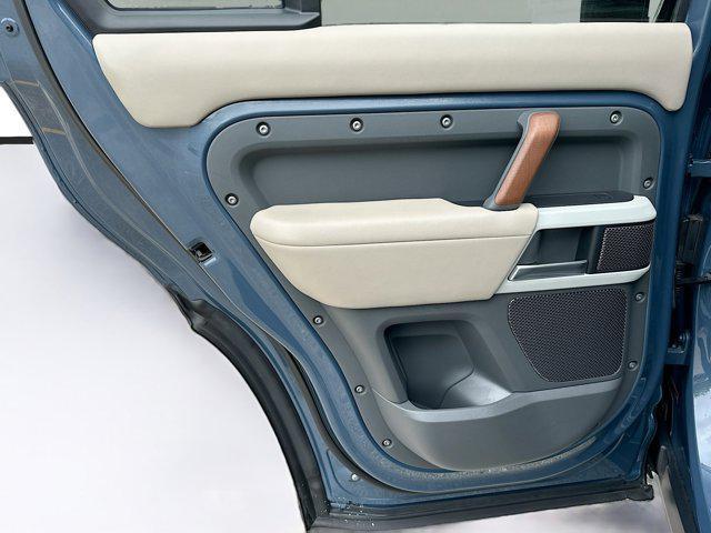 Photo of 2021 Tasman Blue Metallic Land Rover Defender