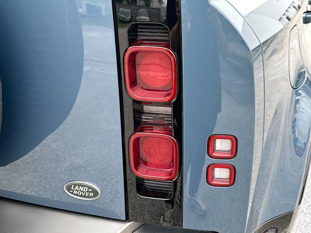 Photo of 2021 Tasman Blue Metallic Land Rover Defender