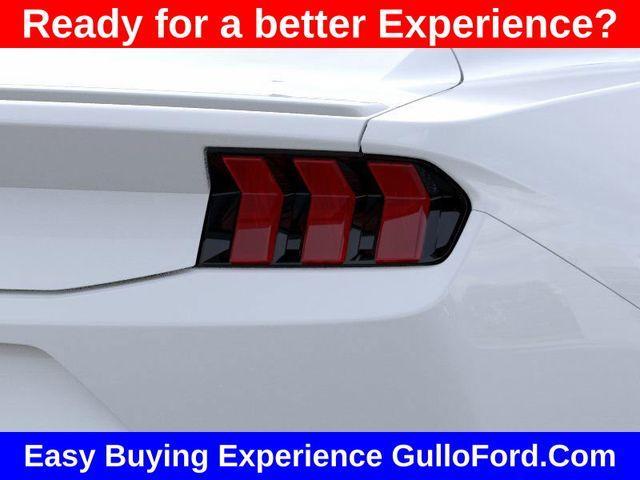 Photo of 2025 Oxford White Ford Mustang