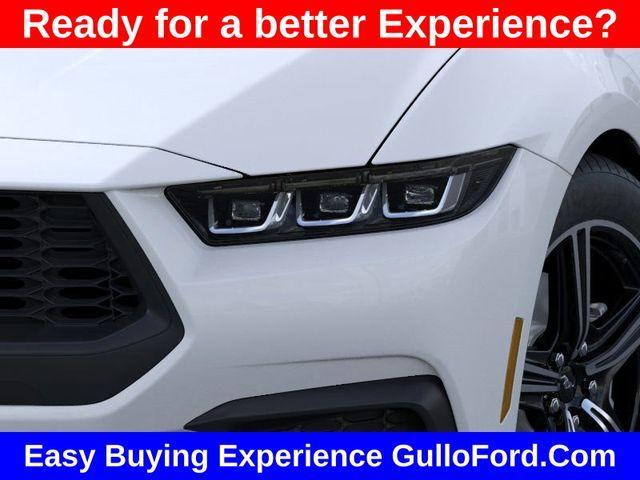 Photo of 2025 Oxford White Ford Mustang