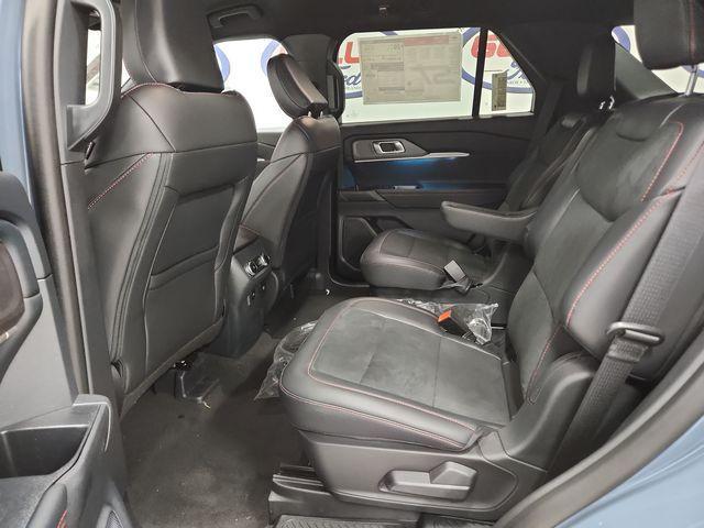 Photo of 2025 Vapor Blue Metallic Ford Explorer