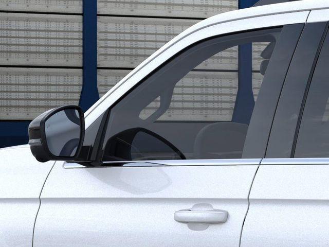 Photo of 2025 Star White Ford Expedition Max
