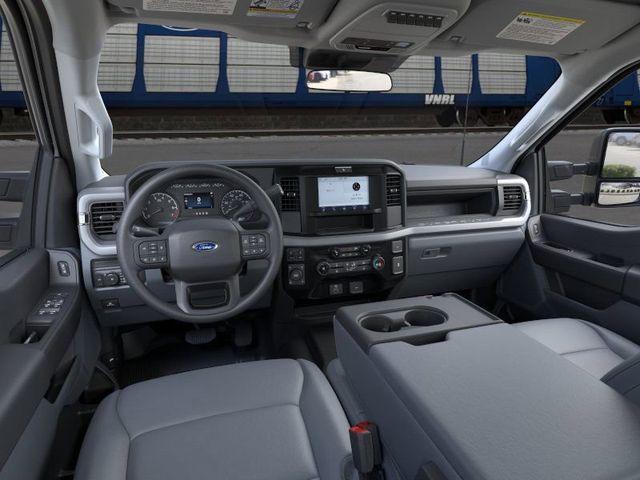 Photo of 2026 Oxford White Ford F-250