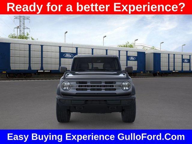 Photo of 2025 Shadow Black Ford Bronco