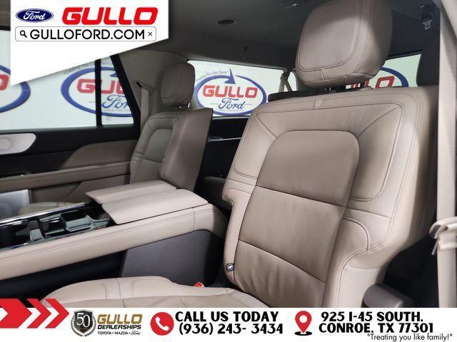 Photo of 2023 Radiance Metallic Lincoln Navigator L