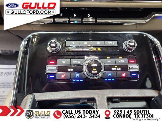Photo of 2023 Radiance Metallic Lincoln Navigator L