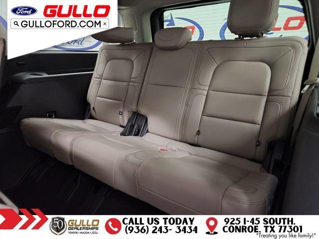 Photo of 2023 Radiance Metallic Lincoln Navigator L