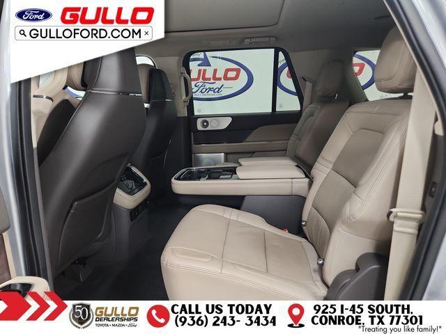 Photo of 2023 Radiance Metallic Lincoln Navigator L