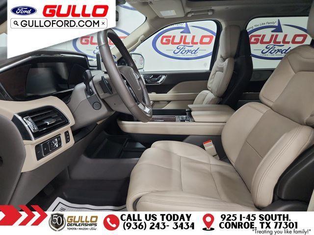 Photo of 2023 Radiance Metallic Lincoln Navigator L