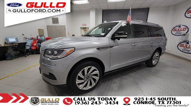 Photo of 2023 Radiance Metallic Lincoln Navigator L