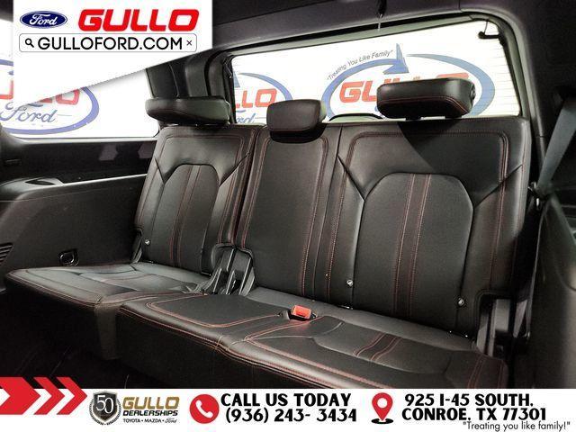 Photo of 2023 Agate Black Metallic Ford Expedition