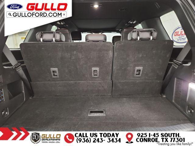 Photo of 2023 Agate Black Metallic Ford Expedition