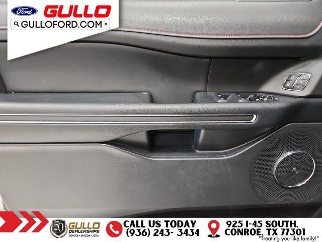 Photo of 2023 Agate Black Metallic Ford Expedition
