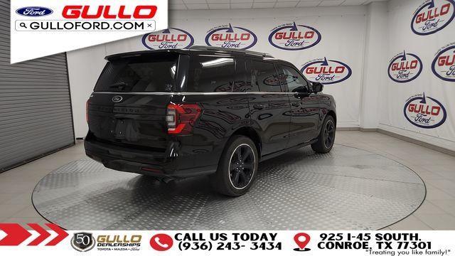 Photo of 2023 Agate Black Metallic Ford Expedition