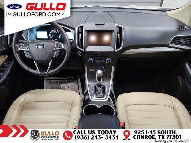 Photo of 2018 White Platinum Tri-Coat Metallic Ford Edge