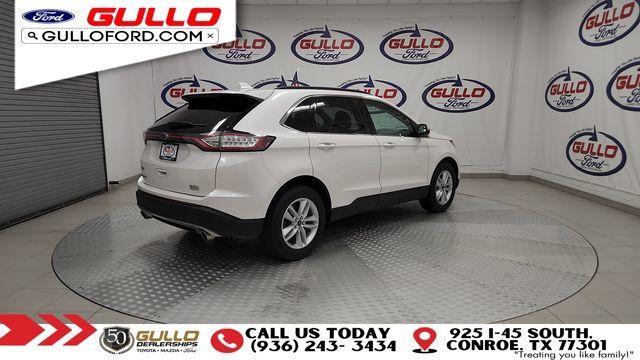 Photo of 2018 White Platinum Tri-Coat Metallic Ford Edge