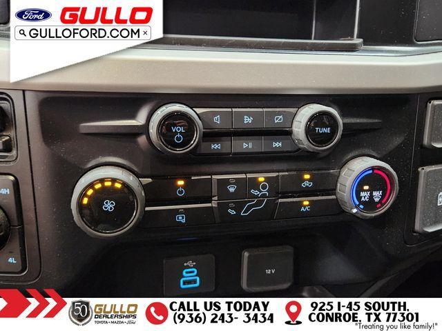 Photo of 2023 Oxford White Ford F-250