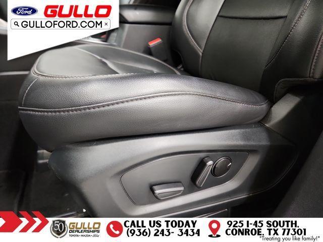 Photo of 2024 Gray Metallic Ford Explorer