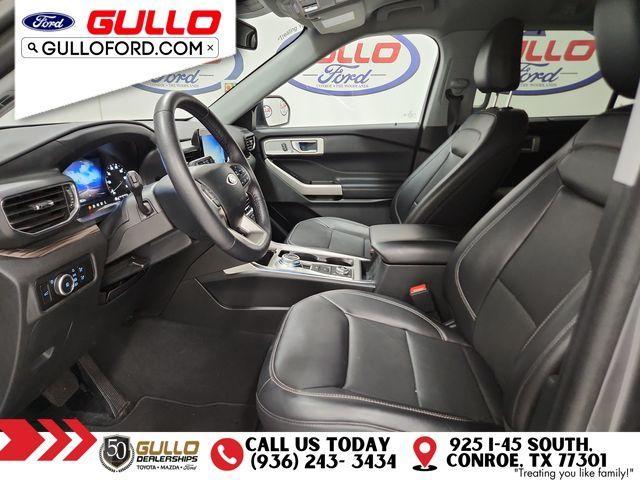Photo of 2024 Gray Metallic Ford Explorer