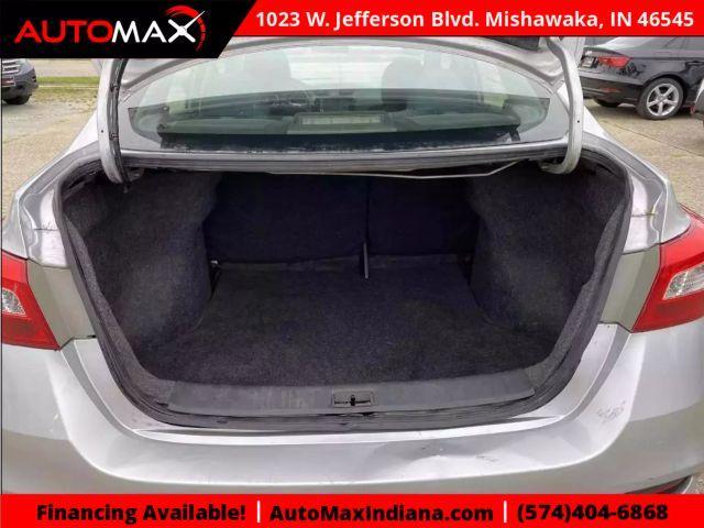 Photo of 2019 Silver Nissan Sentra