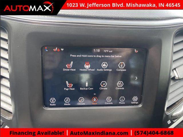 Photo of 2019 Gray Jeep Cherokee