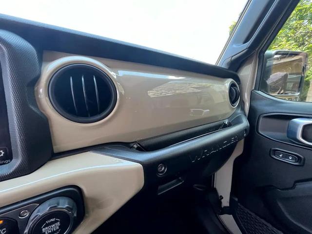 Photo of 2021 Beige Jeep Wrangler Unlimited