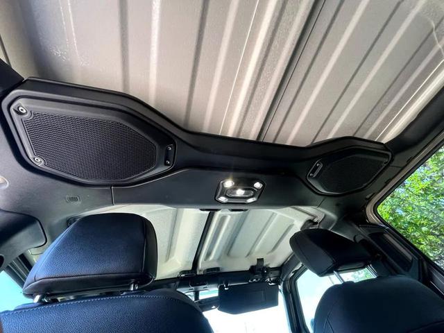 Photo of 2021 Beige Jeep Wrangler Unlimited